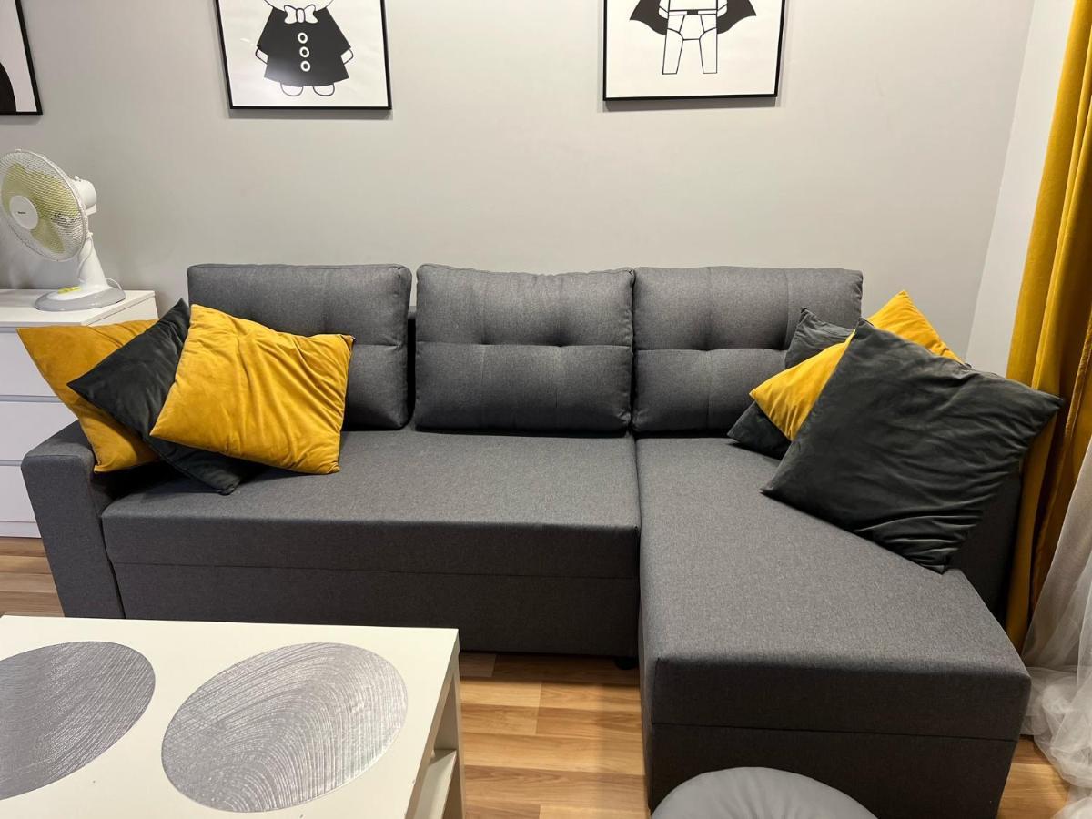 Family & Business Elegant Apartments Rynek Centrum Downtown - 2 Bedroom, Balcony, Parking เคียลเซ ภายนอก รูปภาพ