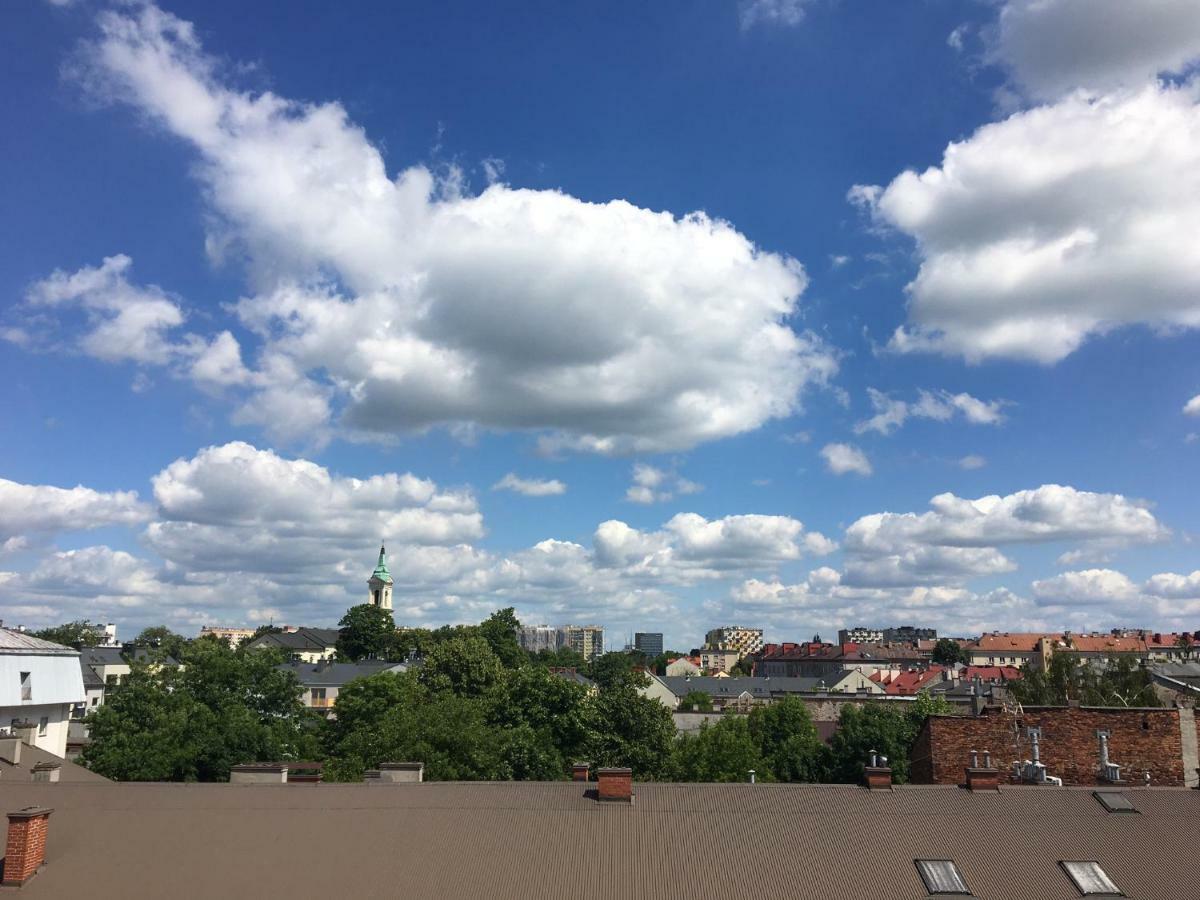 Family & Business Elegant Apartments Rynek Centrum Downtown - 2 Bedroom, Balcony, Parking เคียลเซ ภายนอก รูปภาพ