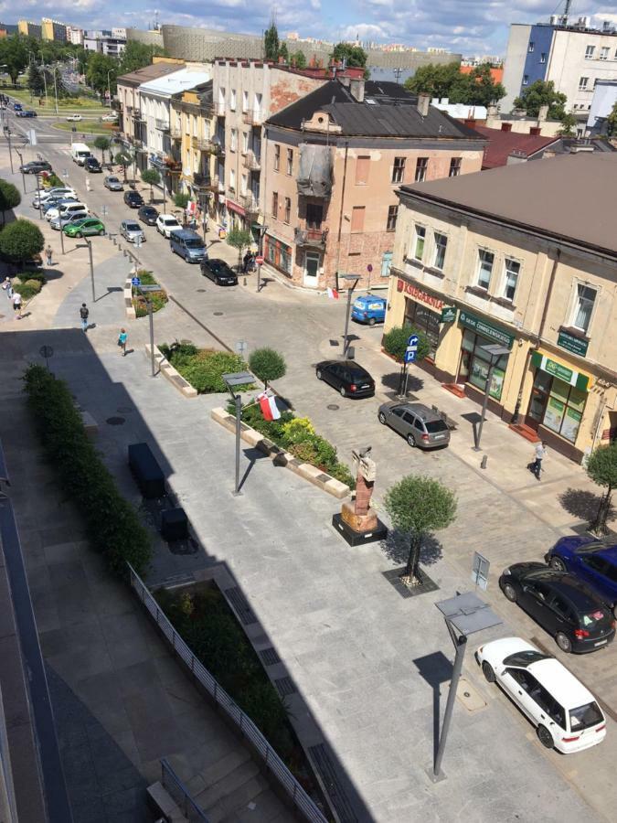 Family & Business Elegant Apartments Rynek Centrum Downtown - 2 Bedroom, Balcony, Parking เคียลเซ ภายนอก รูปภาพ