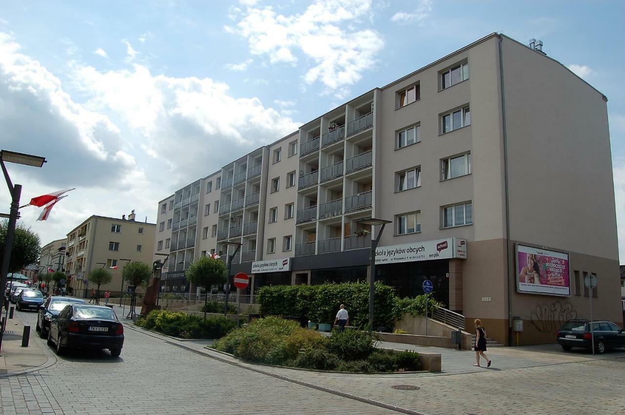 Family & Business Elegant Apartments Rynek Centrum Downtown - 2 Bedroom, Balcony, Parking เคียลเซ ภายนอก รูปภาพ