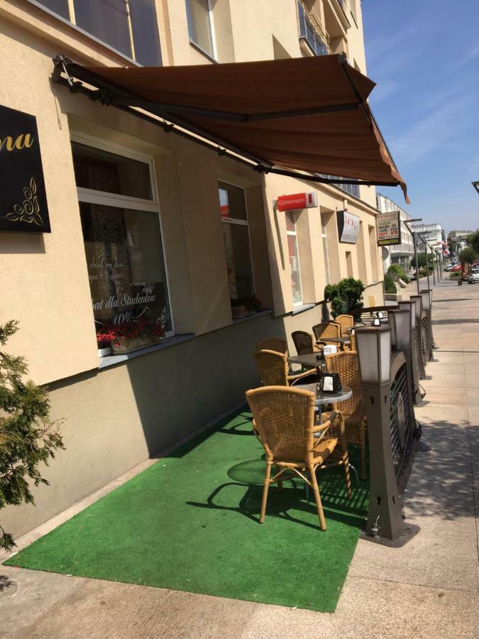 Family & Business Elegant Apartments Rynek Centrum Downtown - 2 Bedroom, Balcony, Parking เคียลเซ ภายนอก รูปภาพ