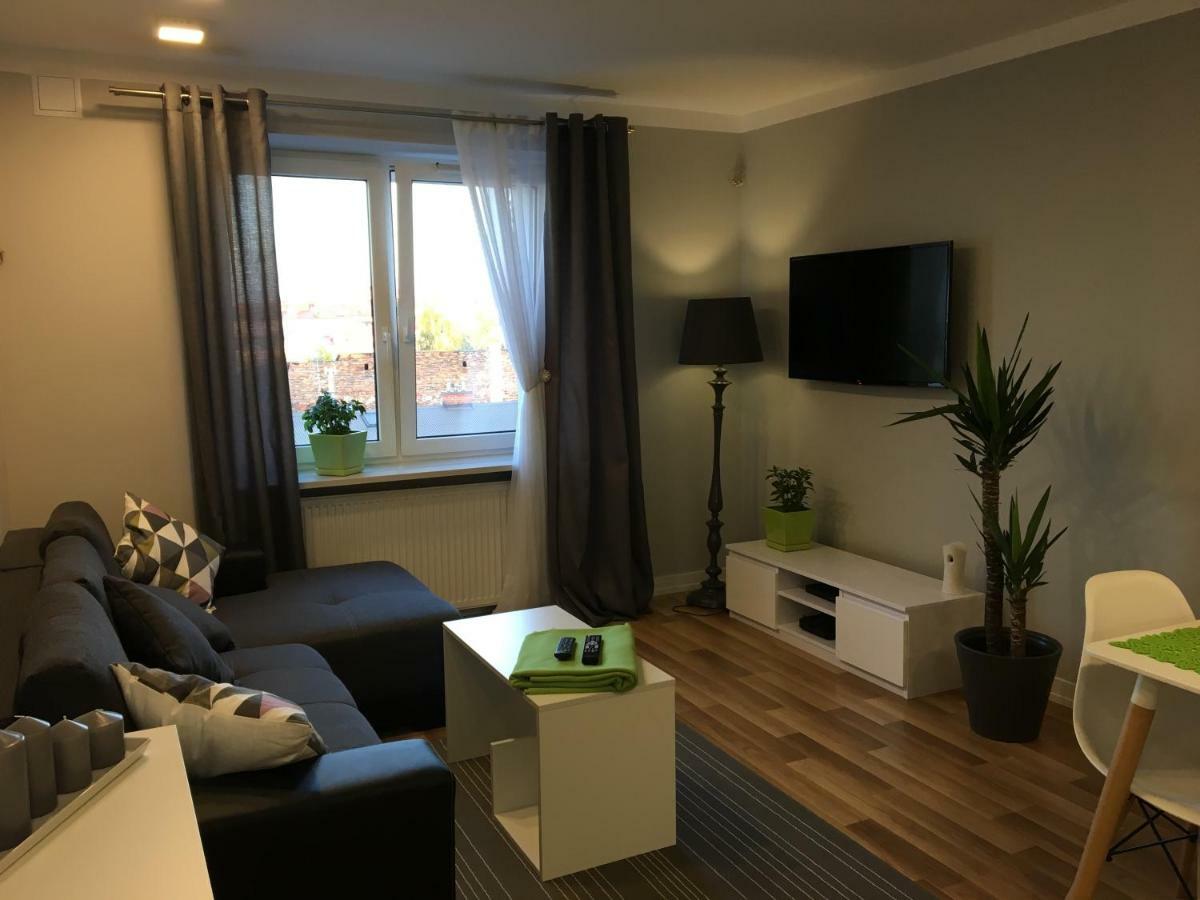 Family & Business Elegant Apartments Rynek Centrum Downtown - 2 Bedroom, Balcony, Parking เคียลเซ ภายนอก รูปภาพ