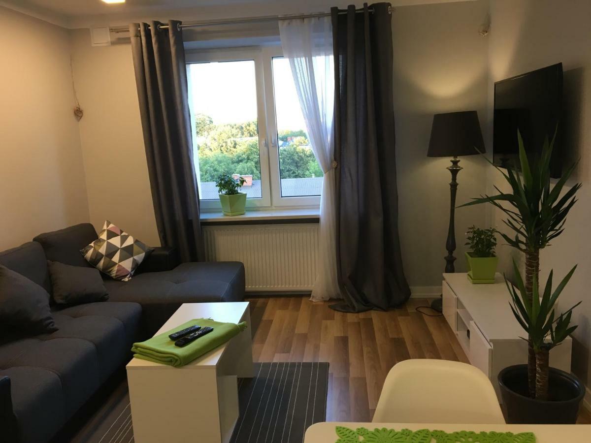 Family & Business Elegant Apartments Rynek Centrum Downtown - 2 Bedroom, Balcony, Parking เคียลเซ ภายนอก รูปภาพ