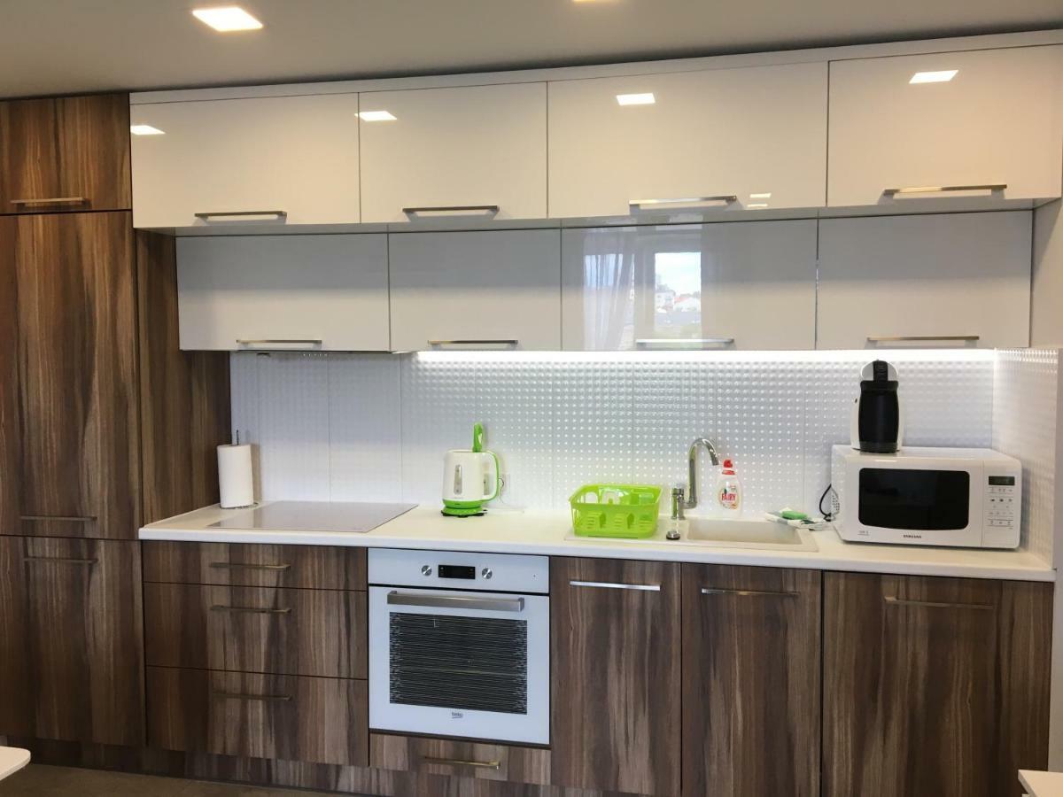 Family & Business Elegant Apartments Rynek Centrum Downtown - 2 Bedroom, Balcony, Parking เคียลเซ ภายนอก รูปภาพ
